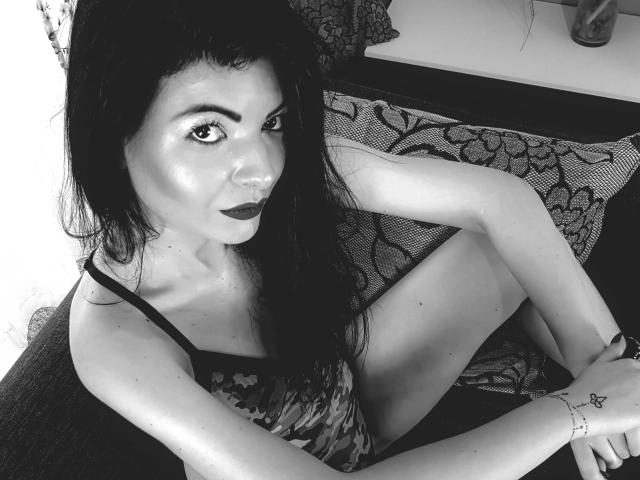 EveSophia - Chat cam sex with a White Sexy girl 