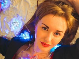 JollyJessie - Chat cam sex with this average hooter 18+ teen woman 
