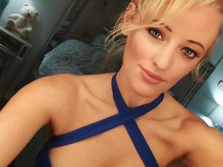 KittyCuteX - Web cam porn avec une Resplendissante jeune nana sexy européenne  