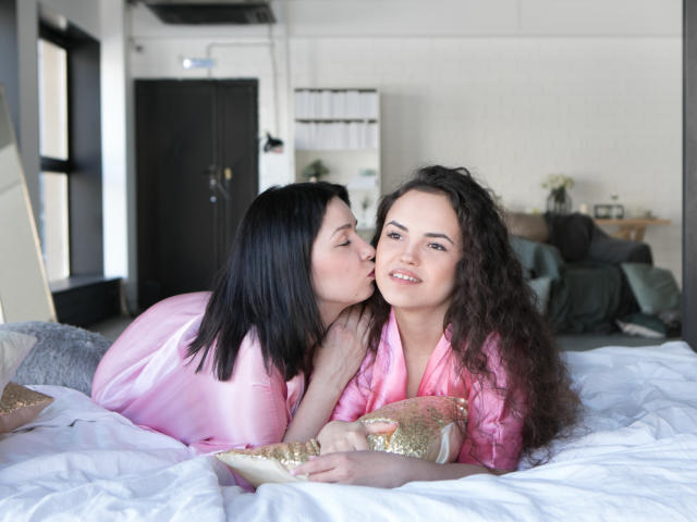 Strawberrys69 - Show sexy with this Lesbo 