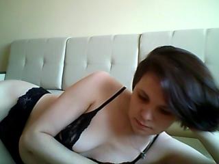 MargieAzalea - Live cam exciting with this slender build Hot babe 