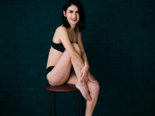 CamelliaLove - online chat hot with a toned body Young and sexy lady 
