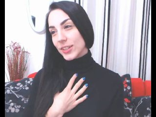 RubinRossey - Show live hard avec cette jeune camgirl très sexy à la crinière brune sur Xlovecam 