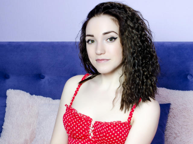 JacklyneSweet - online chat porn with a being from Europe 18+ teen woman 