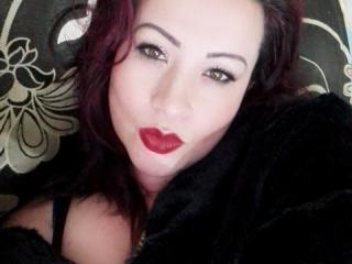 Sweettitsnaty - Live chat sexy with this latin MILF 