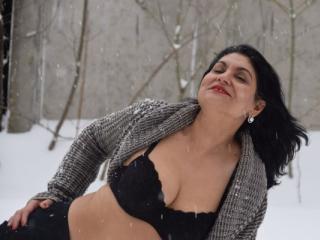 ValentinaSanchez - Spectacle sexy avec une Femme mûre à la poitrine idéale  