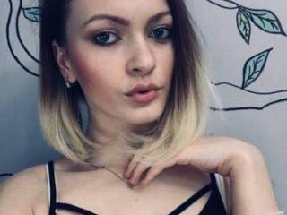 BlossomPussy - Webcam exciting with this Sexy girl with a standard breast 