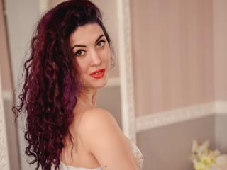 TashaRouge - Show live sex with this immense hooter Young lady 