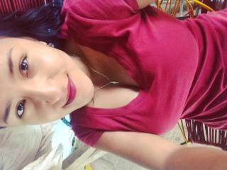 EvaParadise - Webcam xXx avec cette Divine beauté très sexy d’Amérique latine sur X Love Cam 