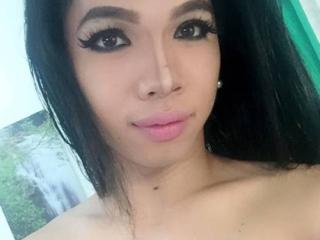 SexySweetCara - Web cam sexy with a black hair Transsexual 