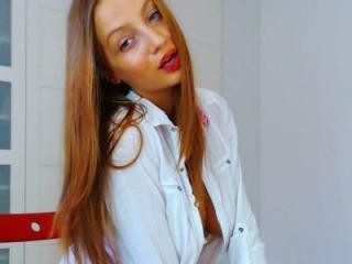 CathyRosse - Webcam nude with this shaved pubis Young lady 