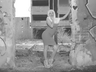 Annisha - Webcam live x with this arab Girl 