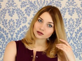AngelinaT - Cam hard with this golden hair Girl 