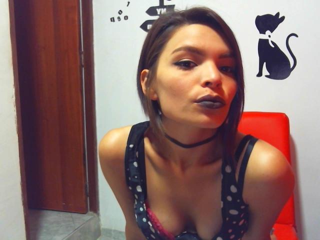 EmillyHell - Live Sex Cam - 5341123