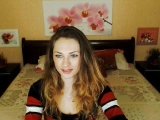 EmiliRouse - online chat hot with this 18+ teen woman 