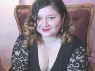 DiamondDy - online show sex with this hairy genital area Young lady 