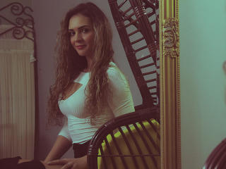 IrinnyRay - online chat hot with a gold hair Young and sexy lady 