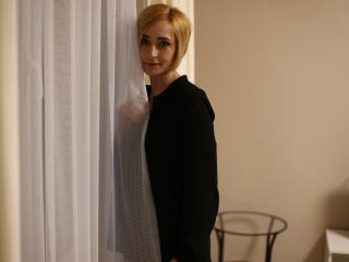 MilfyBlondi - Show sex with this White Horny lady 