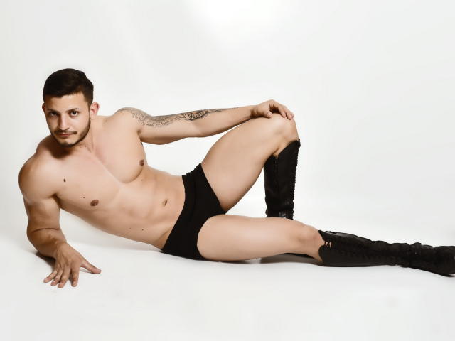 TravisHolden - Live sex cam - 5367911