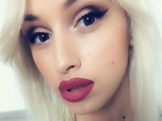 BlondePrincessX - Webcam hot with a Young and sexy lady 