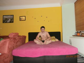 SexyDjCool - Web cam hot avec ce Homme ayant le sexe complètement tondu sur la plateforme Xlove 