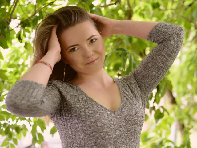 ReyaMagnifique - Sexe cam en vivo - 5374326