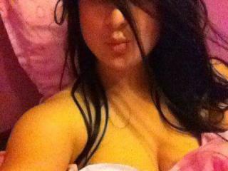 Lawenne - Live cam hard with this regular body Young lady 