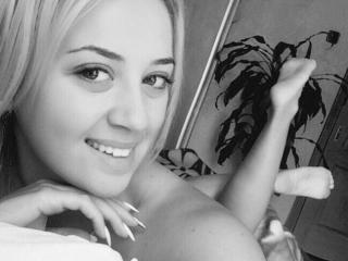 JillyMagic - Chat live hard with this Young lady with huge knockers 