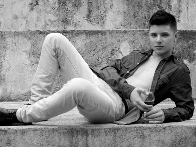 DannyelClub - Live porn &amp; sex cam - 5384221