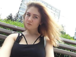 BlondyNonStop - online chat sex with this being from Europe Sexy babes 