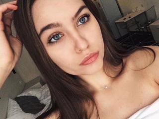 SofiaBrilliant - Chat exciting with a shaved genital area College hotties 