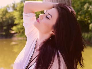 RoseMonique - Chat live exciting with this Sexy babes with immense hooters 