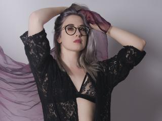 SophiaPassions - Webcam live nude with a White Girl 