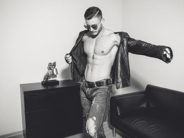 TravisHolden - Sexe cam en vivo - 5408996