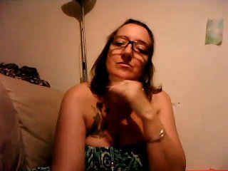 CokinetteLove - Webcam sexy with a Lady over 35 with big boobs 