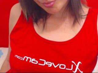 SaraMelas - Show live porno avec une Femmes athlétique sur le service X Love Cam 