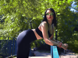 JudieHeaven - Webcam hot avec une Belle jeune model très sexy musclée sur XloveCam 