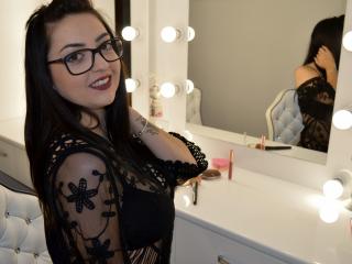 AnniSweet - Web cam x with a regular body Young lady 