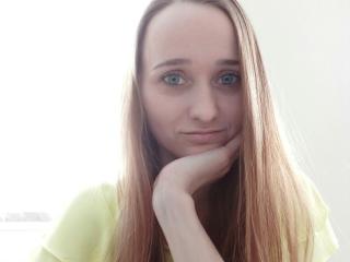 ErikaCute - online chat xXx with this amber hair Girl 