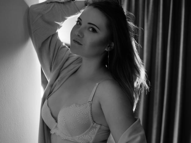 ReyaMagnifique - Sexe cam en vivo - 5480436