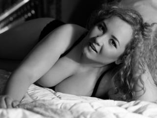 CaterineVivianne - Chat cam exciting with this shaved genital area 18+ teen woman 