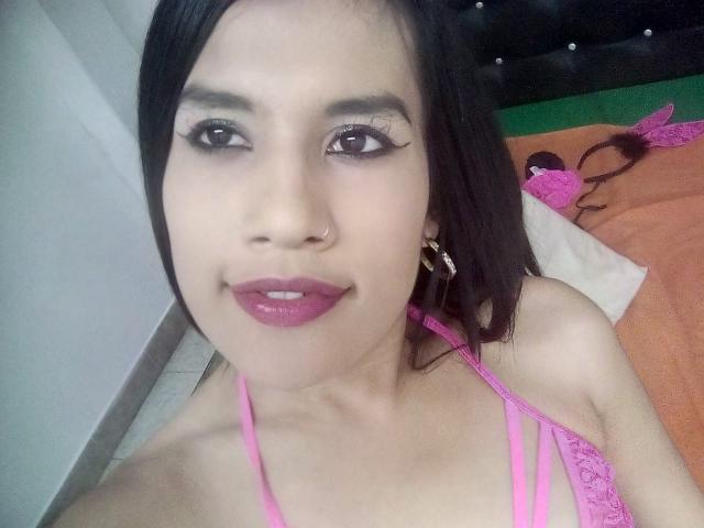 AmberSuckTSX - Web cam sex avec une Transsexuel Chinoise, Japonaise ou Thailandaise sur la plateforme Xlovecam 
