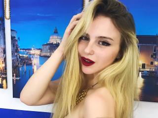 SashaKissQ - Show live sexy with this blond Sexy babes 