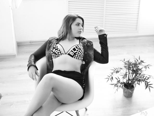 PlayfulKarry - Live sex cam - 5499776