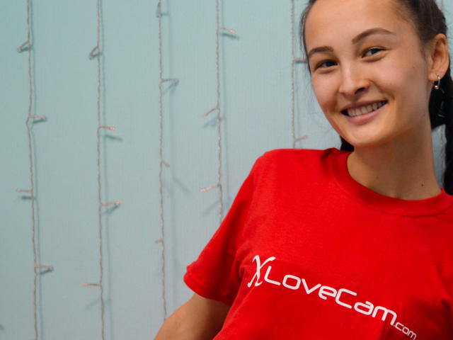 AdrianaHappy - Sexe cam en vivo - 5519771