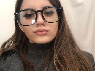 ArielLovers - Video chat hard with this so-so figure Girl 