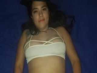 SamanthaXCum69 - Live sexy avec cette Femmes sur le site XloveCam 
