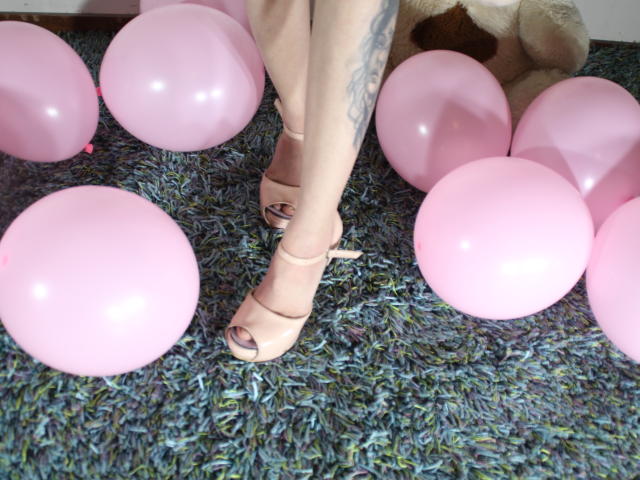 KinkyHoly - Élő pornó és szexkamera - 5571836