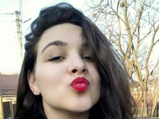 ArinaBlond - chat online sexy with a bubbielicious Hot babe 