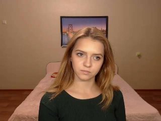 DezziBraun - online show sexy with a muscular body Sexy girl 